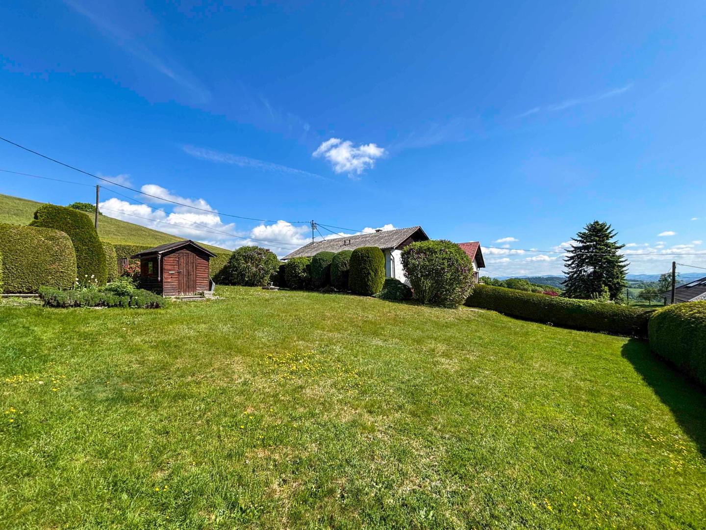 Steyregg: Sonniger Rückzugsort mit solidem ca. 83 m² Wochenendhaus.