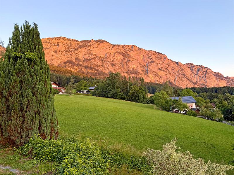 Attersee: Ein Logenplatz zwischen See & Höllengebirge