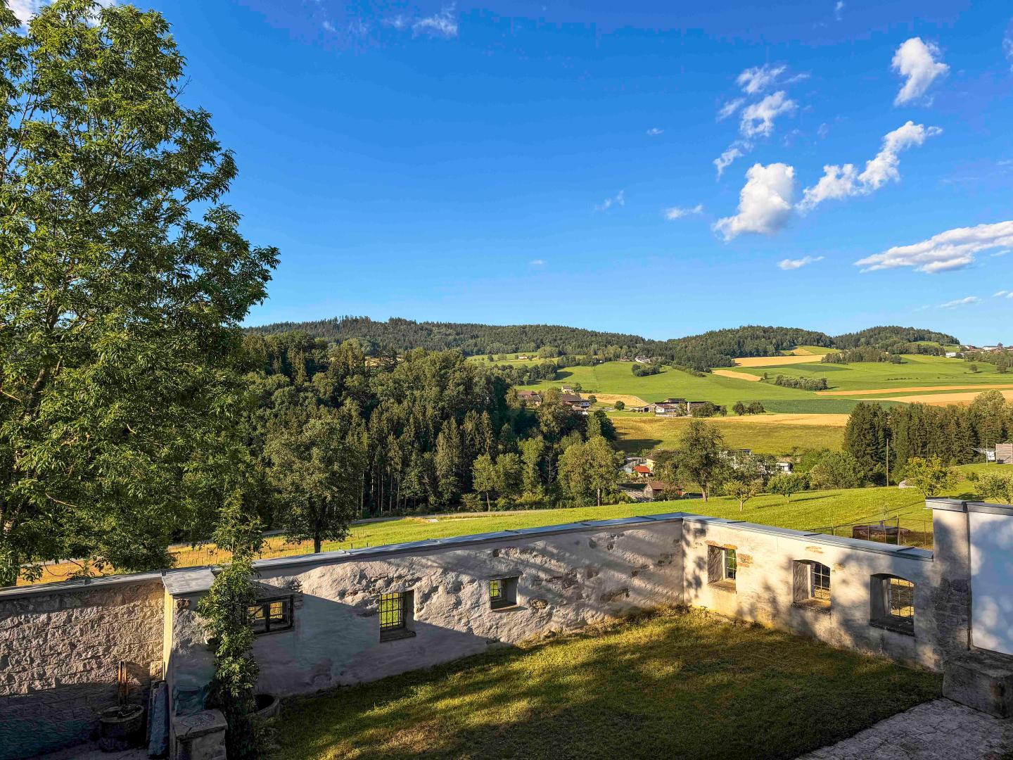 Land & Gut: Leben im Einklang. Mühlviertler Granitstein-Hof.