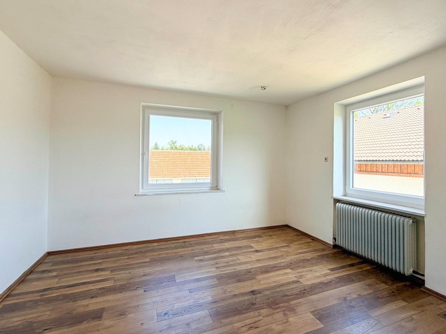 Land & Gut: Solide Hofstelle in  arrondierter Endlage