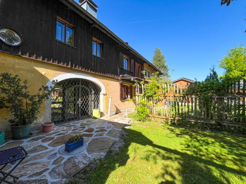 Land & Gut: Arrondiertes Gut in städtischer Alleinlage in Gmunden