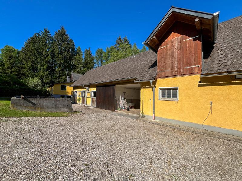 Land & Gut: Arrondiertes Gut in städtischer Alleinlage in Gmunden