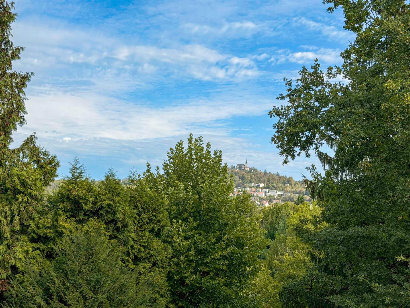 Privatsphäre, Lifestyle & Panoramablick. Exklusive Villa für besondere Momente.