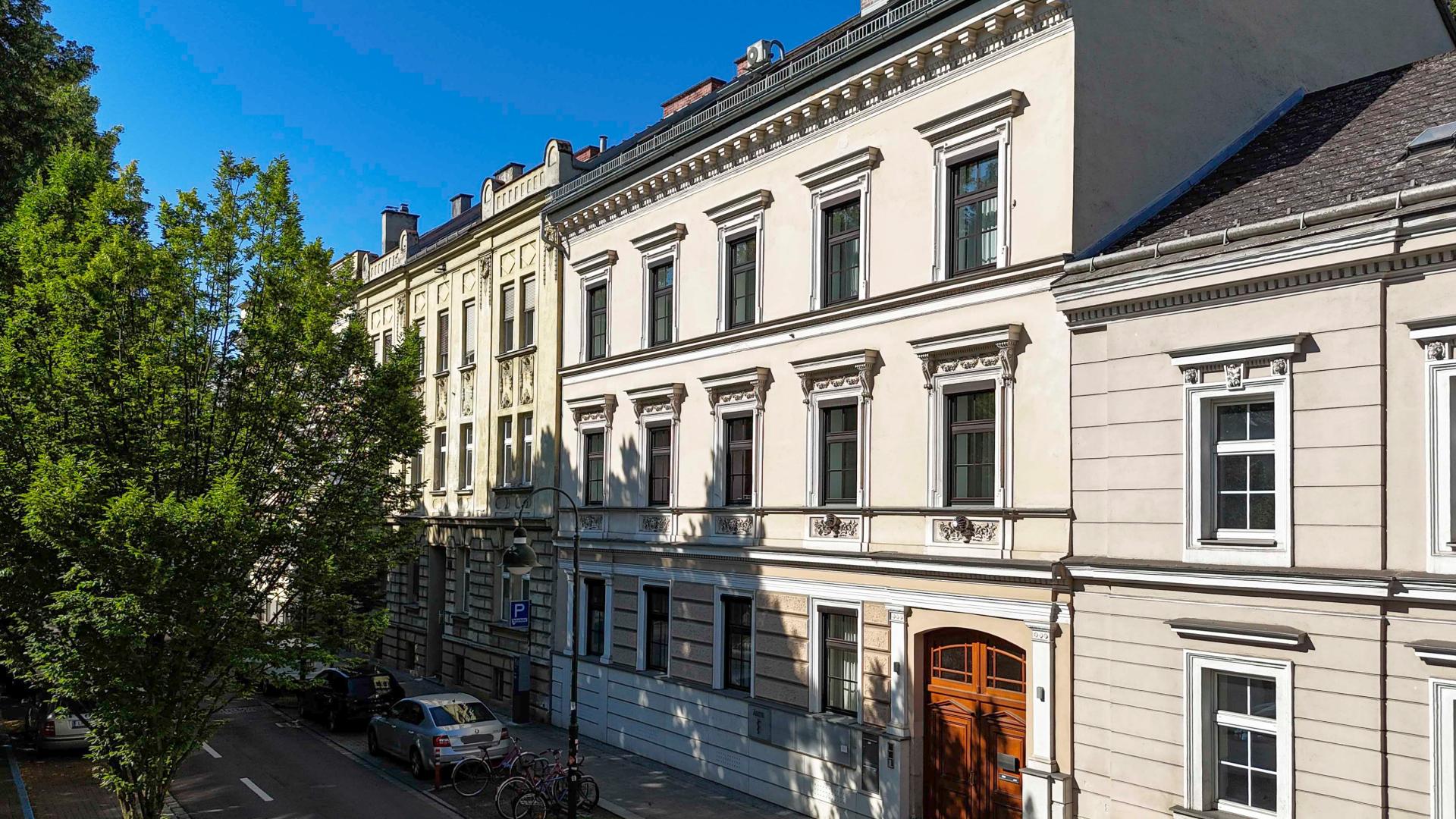 Linz: Stilvolles privates Stadthaus mit Innenhof-Oase!